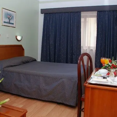 Hotel Anjos 3*